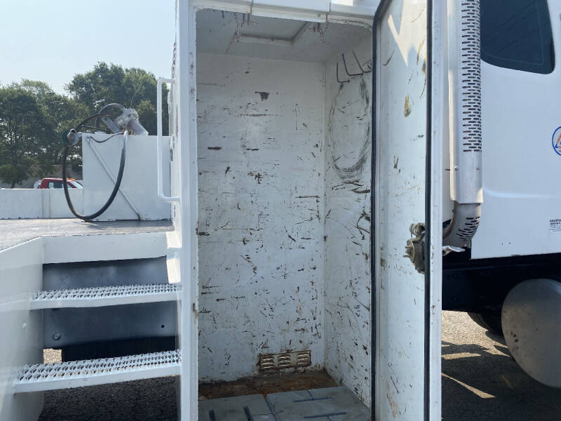 2007 Freightliner M2 106