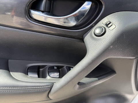 2017 Nissan Rogue S