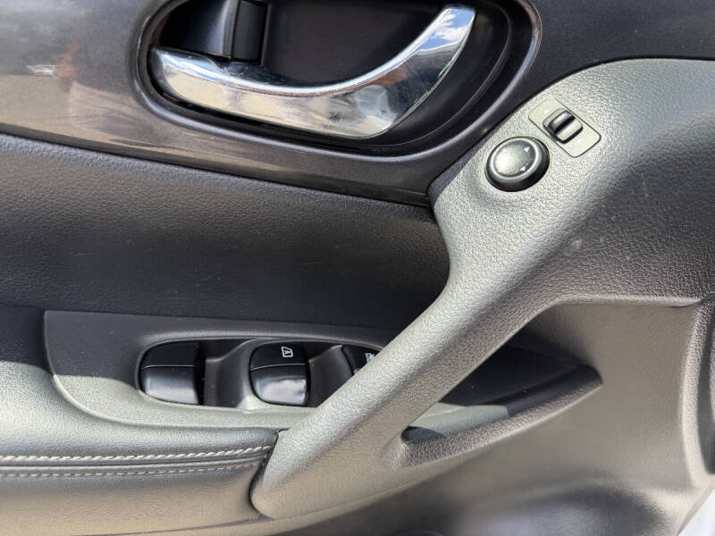 2017 Nissan Rogue S