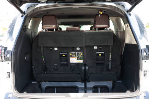 2021 Toyota Sienna Platinum 7-Passenger