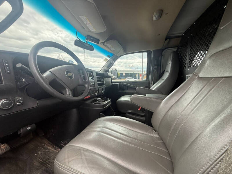 2022 Chevrolet Express 2500
