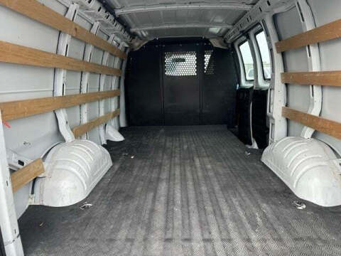 2022 GMC Savana 2500