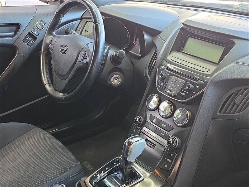 2013 Hyundai Genesis Coupe 2.0T