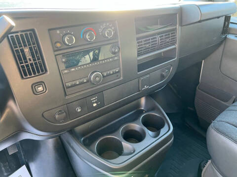 2024 Chevrolet Express 2500