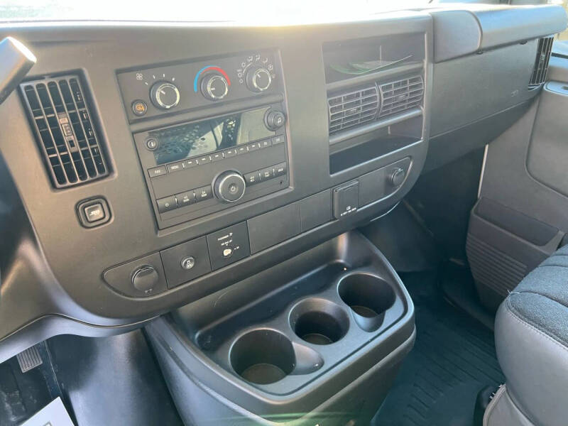 2024 Chevrolet Express 2500