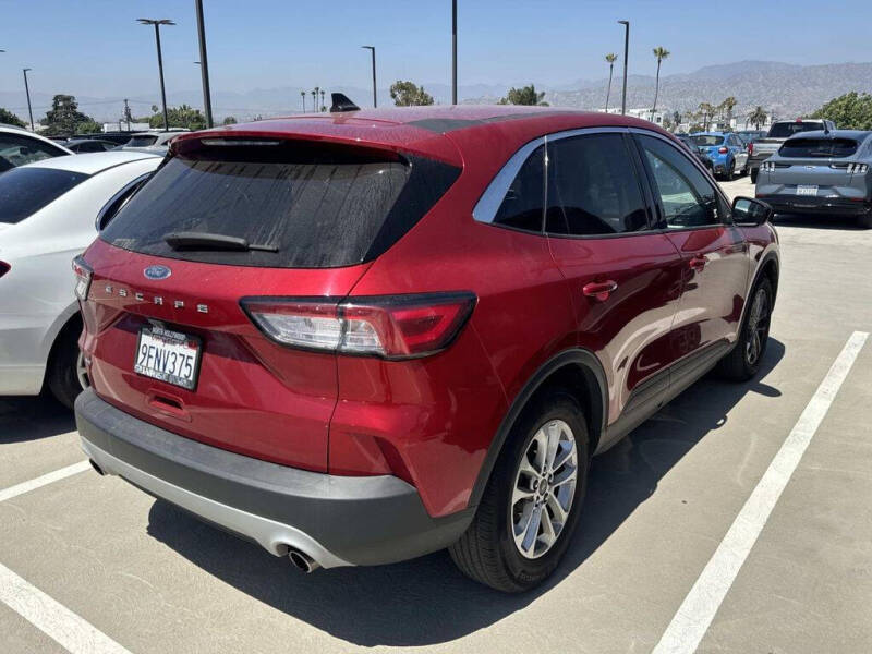 2022 Ford Escape SE