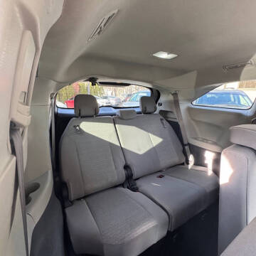 2021 Toyota Sienna LE 8-Passenger