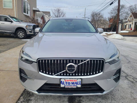 2023 Volvo XC60 B5 Plus Bright Theme