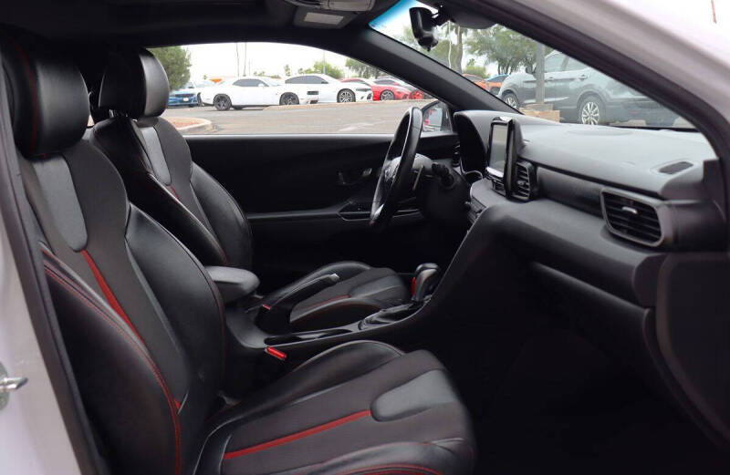 2019 Hyundai Veloster