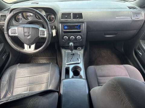2014 Dodge Challenger SXT