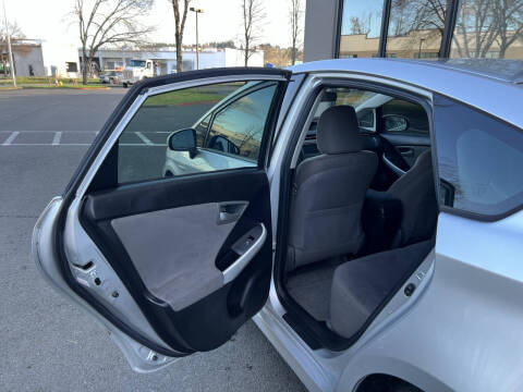 2013 Toyota Prius Two