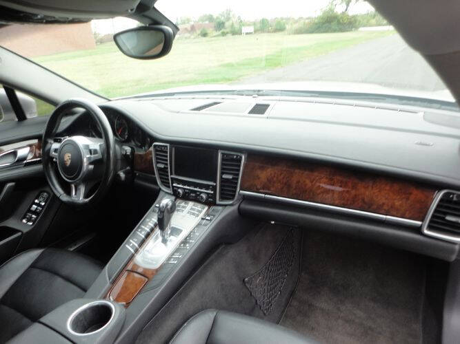 2011 Porsche Panamera