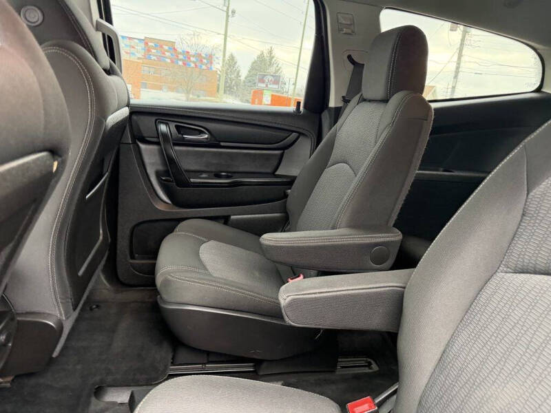 2017 Chevrolet Traverse LT