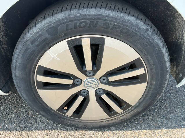 2016 Volkswagen e-Golf SE