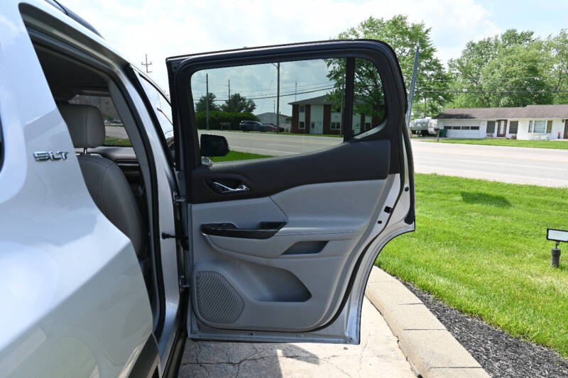 2020 GMC Acadia SLT