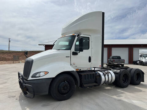 2019 International RH613