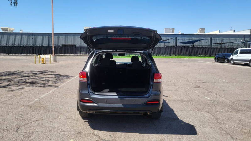 2018 Kia Sorento LX