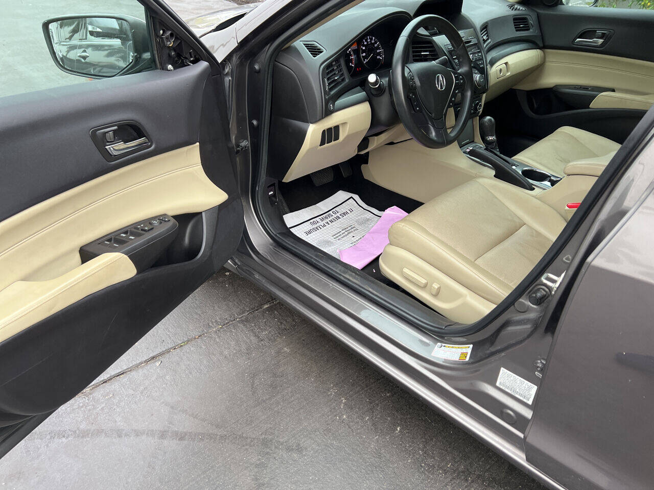 2013 Acura ILX  - $8,900
