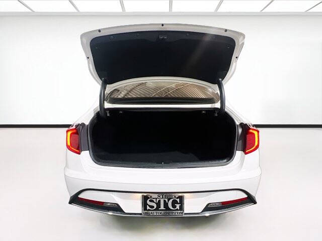 2022 Hyundai Sonata Hybrid Blue