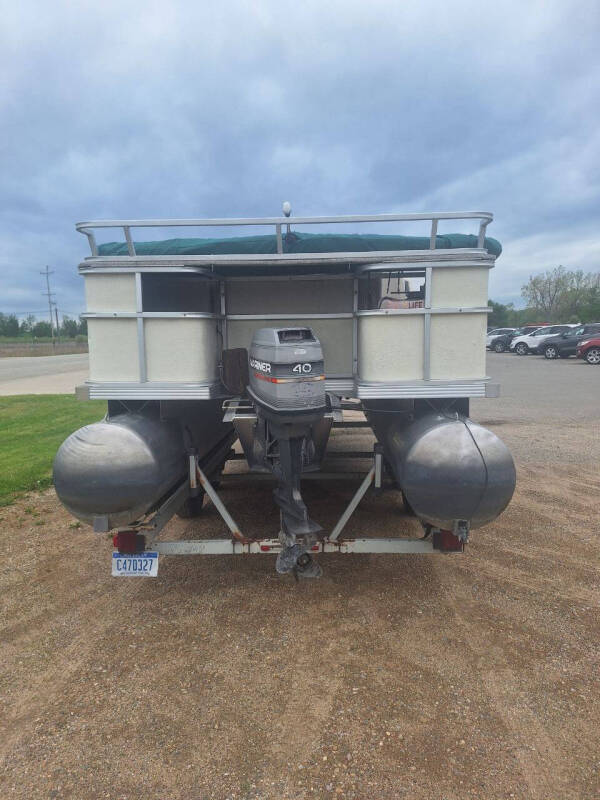 1998 Crest Pontoon 22FT PONTOON