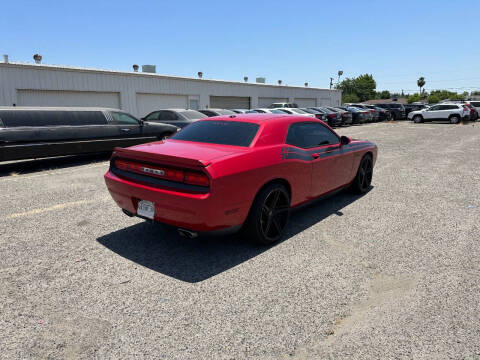 2012 Dodge Challenger R/T Plus