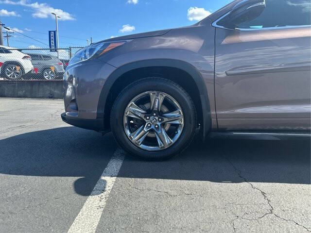 2017 Toyota Highlander Limited