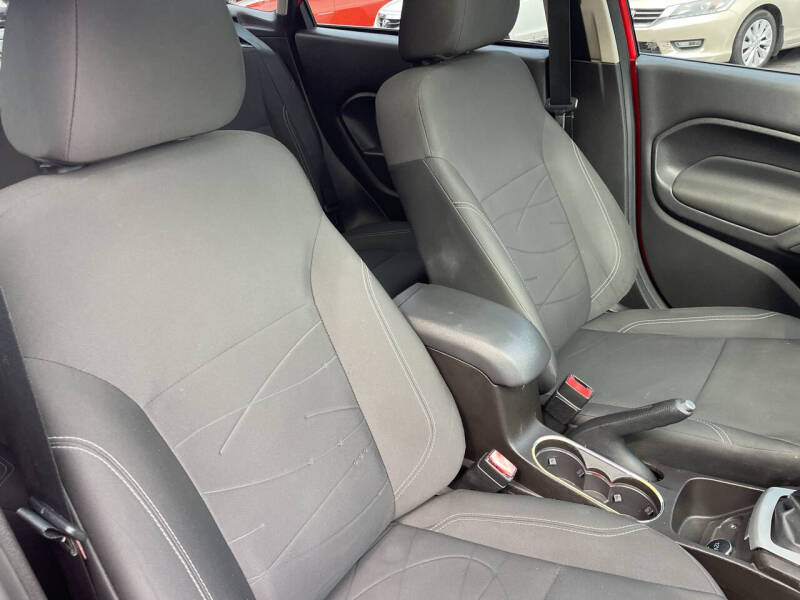 2015 Ford Fiesta SE