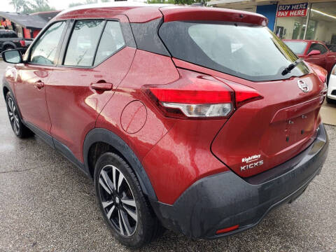 2019 Nissan Kicks S
