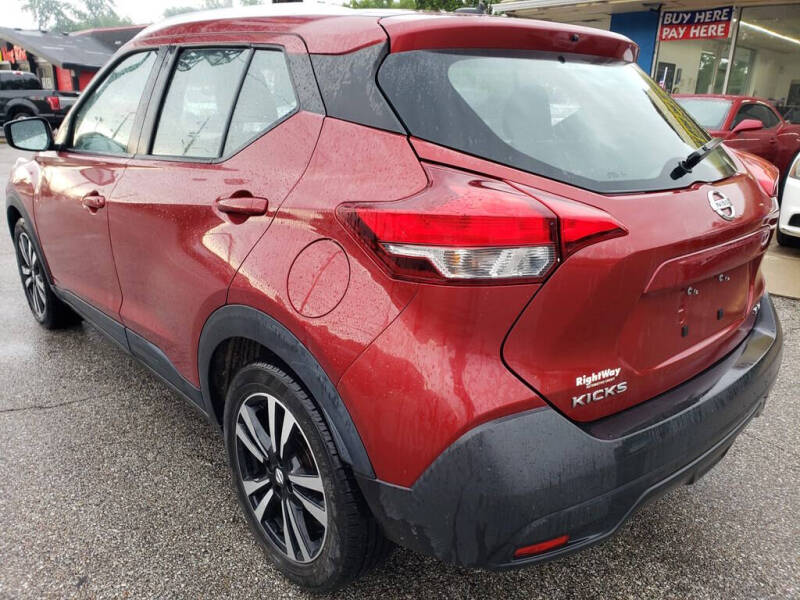 2019 Nissan Kicks S