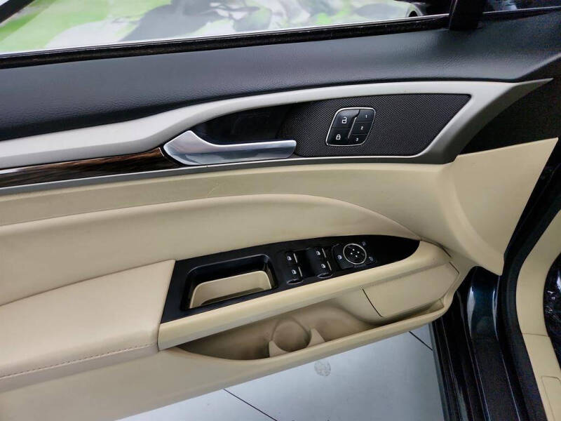 2014 Ford Fusion Energi SE