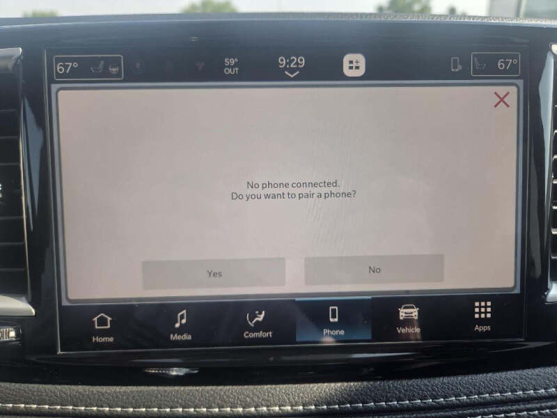 2027 Chrysler Pacifica Select