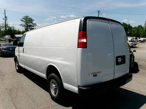 2023 Chevrolet Express 2500