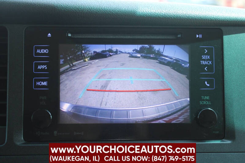 2017 Toyota Sienna LE 7-Passenger Auto Access Seat