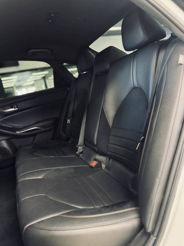 2020 Toyota Avalon XSE