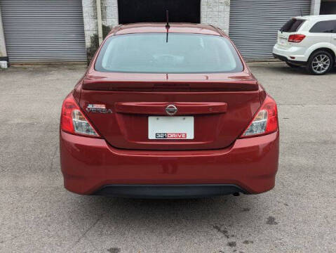 2017 Nissan Versa 1.6 S Plus