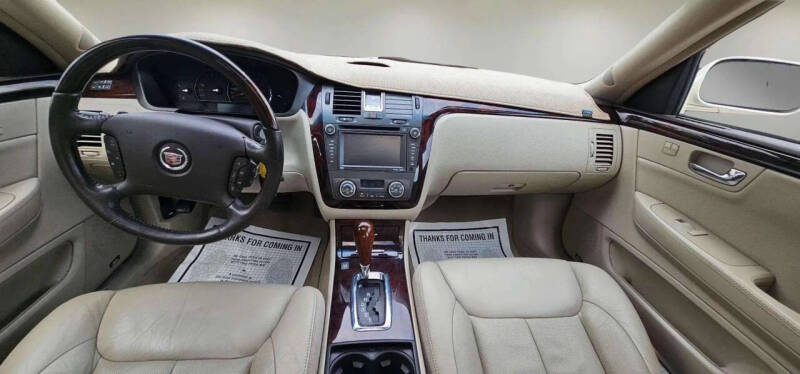 2011 Cadillac DTS Premium Collection