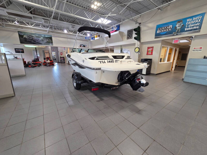 2013 Sea Ray 190 SPORT