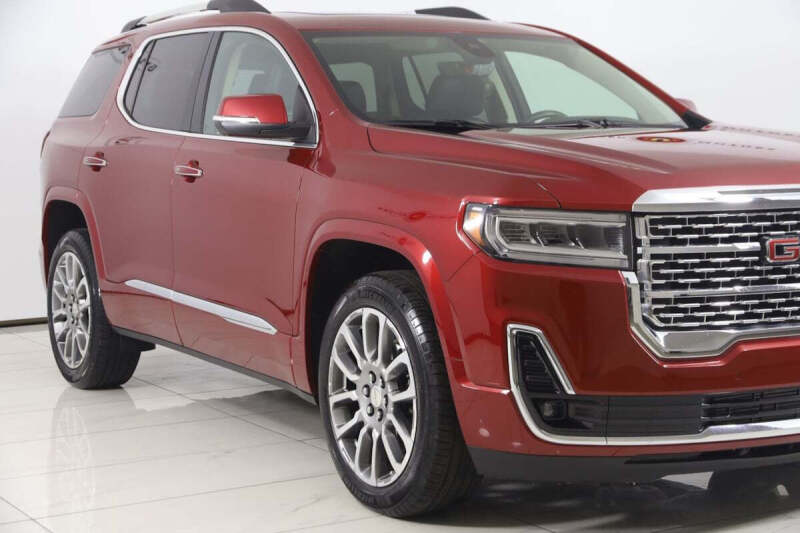 2023 GMC Acadia Denali