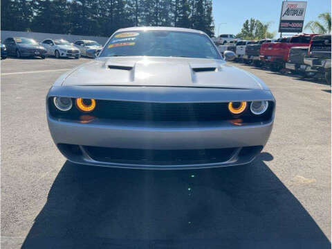 2018 Dodge Challenger for sale at Used Cars Fresno in Clovis CA