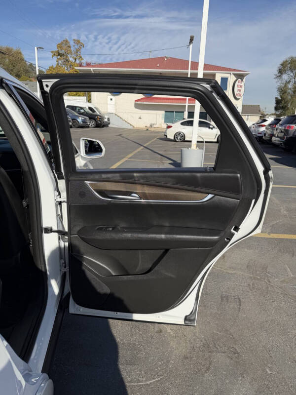 2017 Cadillac XT5 Platinum