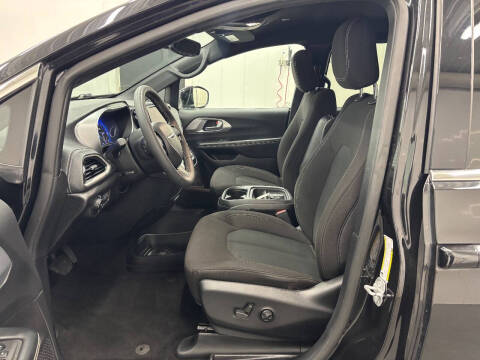 2022 Chrysler Pacifica Touring