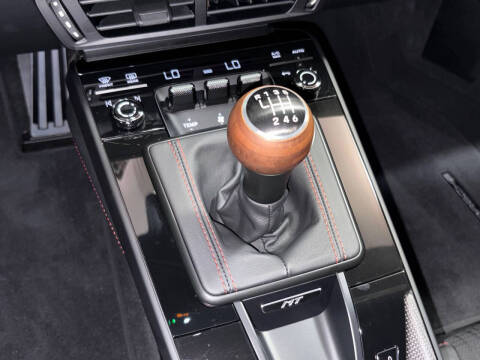 2025 Porsche 911 Carrera T