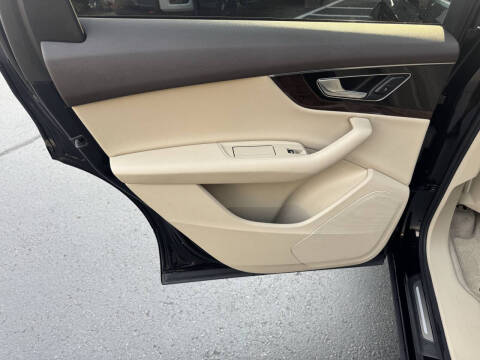 2019 Audi Q7 quattro SE Premium 55 TFSI