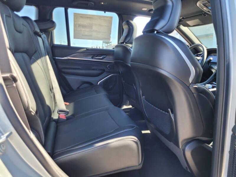 2025 Jeep Grand Cherokee Overland