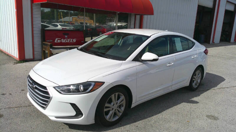 2017 Hyundai Elantra SE's photo
