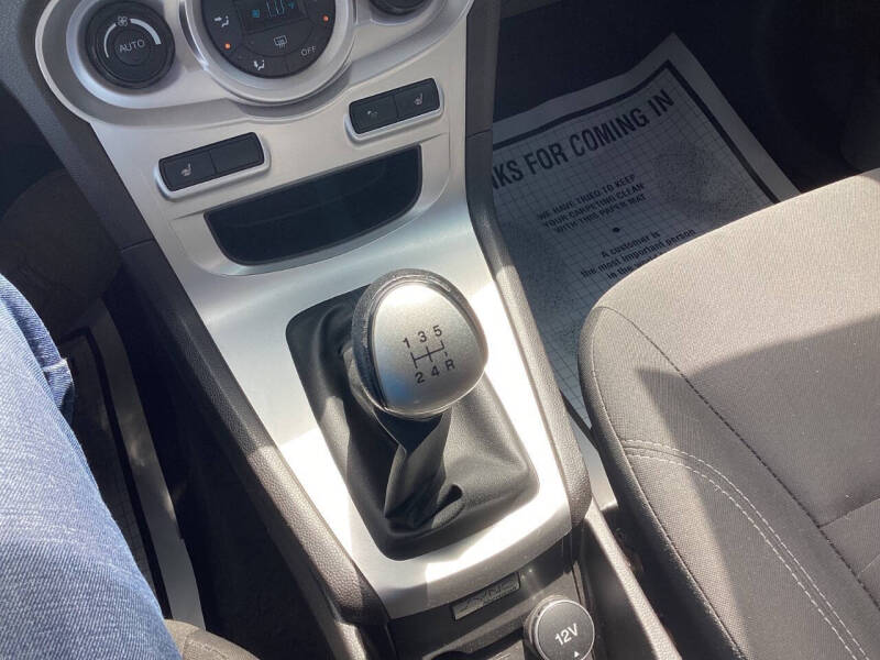 2014 Ford Fiesta SE