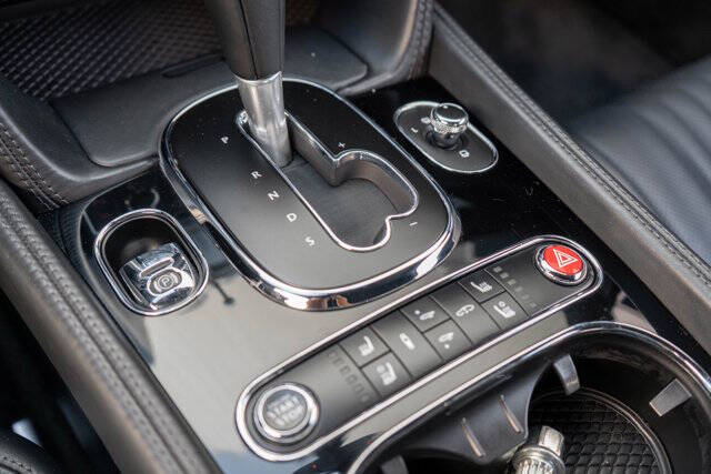 2016 Bentley Continental 23