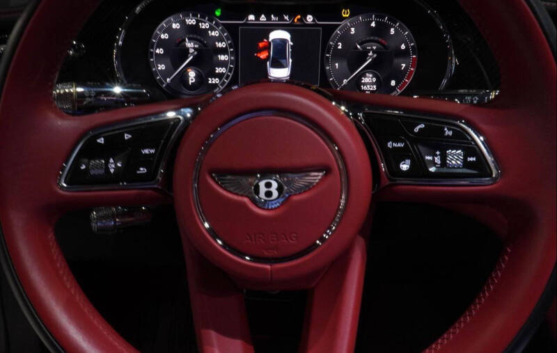 2023 Bentley Flying Spur V8