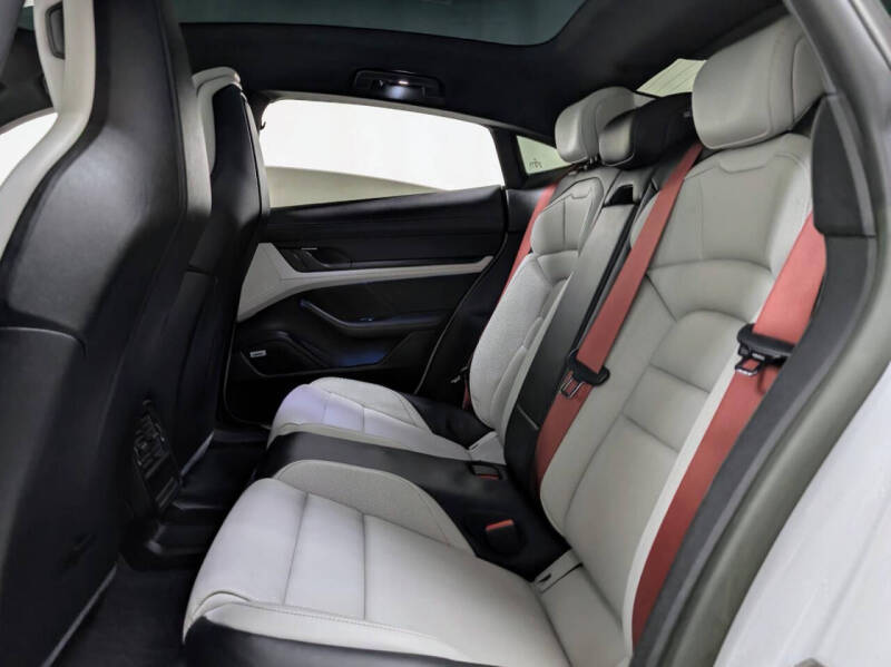 2022 Porsche Taycan 4S