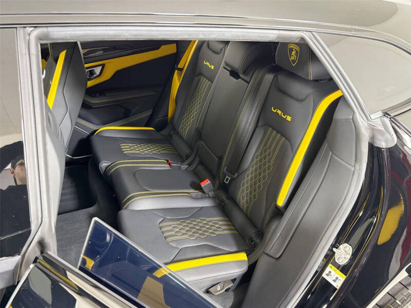2024 Lamborghini Urus S